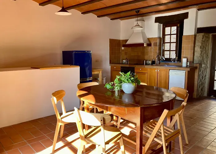 度假居 Stone House In Wine Territory *