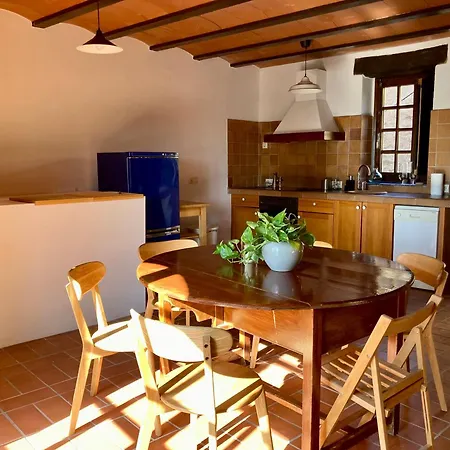 度假居 Stone House In Wine Territory *